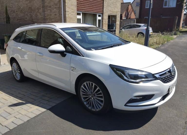 VAUXHALL ASTRA 1.4 i Turbo Elite Nav 2018