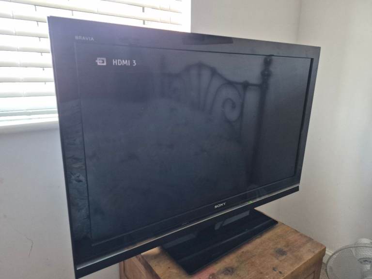 Sony Bravia 42" TV – Black, Great Condition