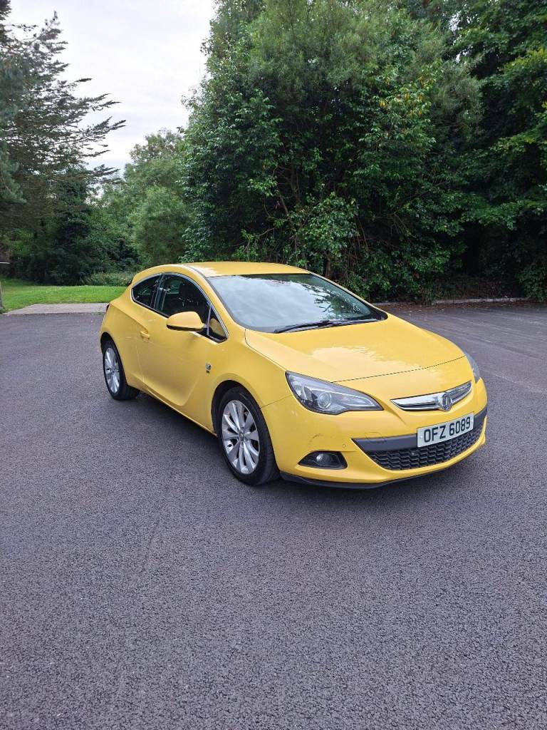 Vauxhall, ASTRA GTC, Hatchback, 2013, Manual, 1956 (cc), 3 doors