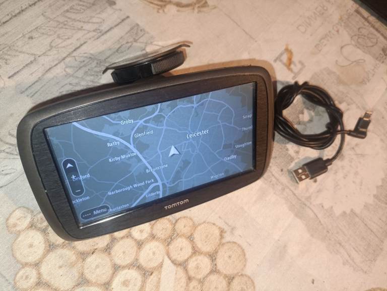 TomTom GO - Sat-Nav UK AND Europe - Lifetime Maps - Traffic - Bluetooth - Navigation - DELIVERY