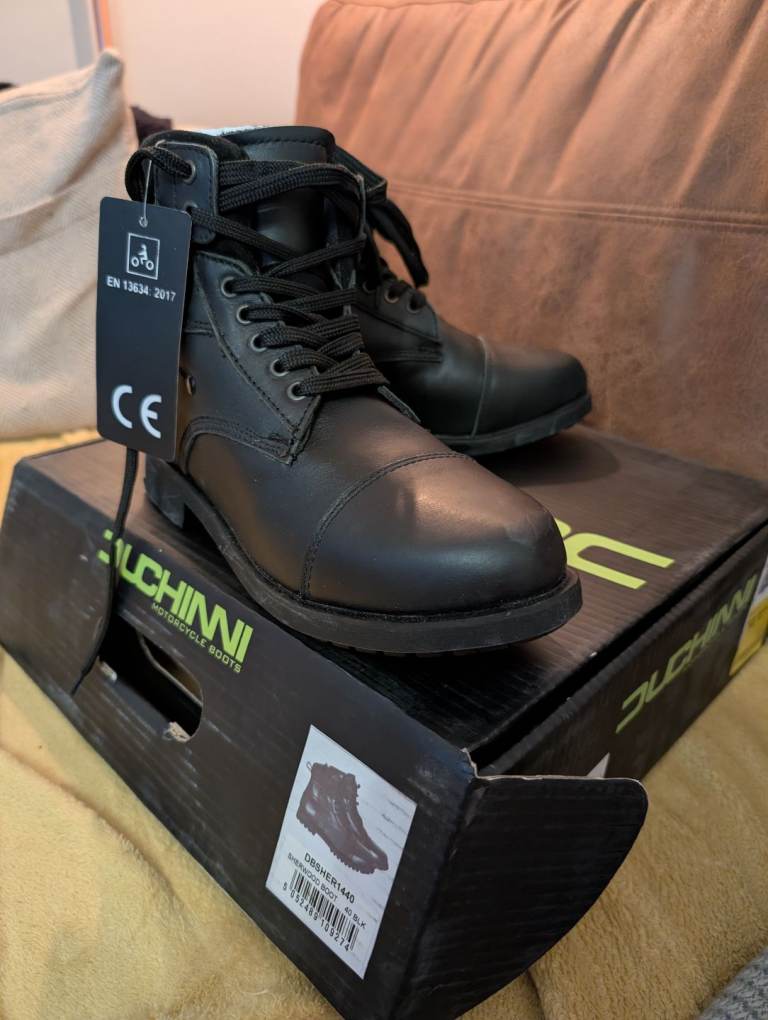 Duchinni Sherwood motorcycle boots size 6(40) brand new