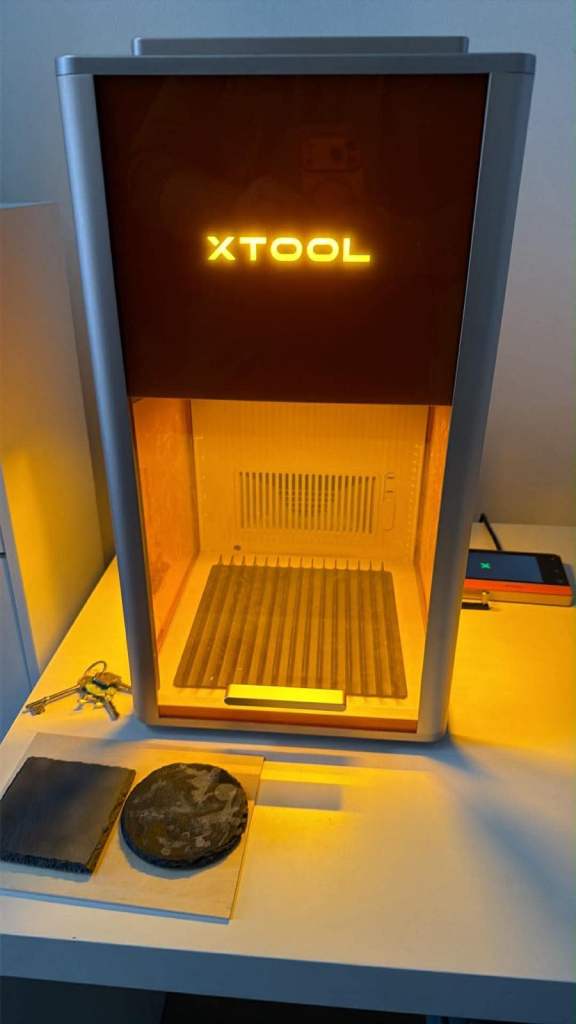 XTOOL F2 ULTRA UV LASER MACHINE (BUSINESS IN A BOX)