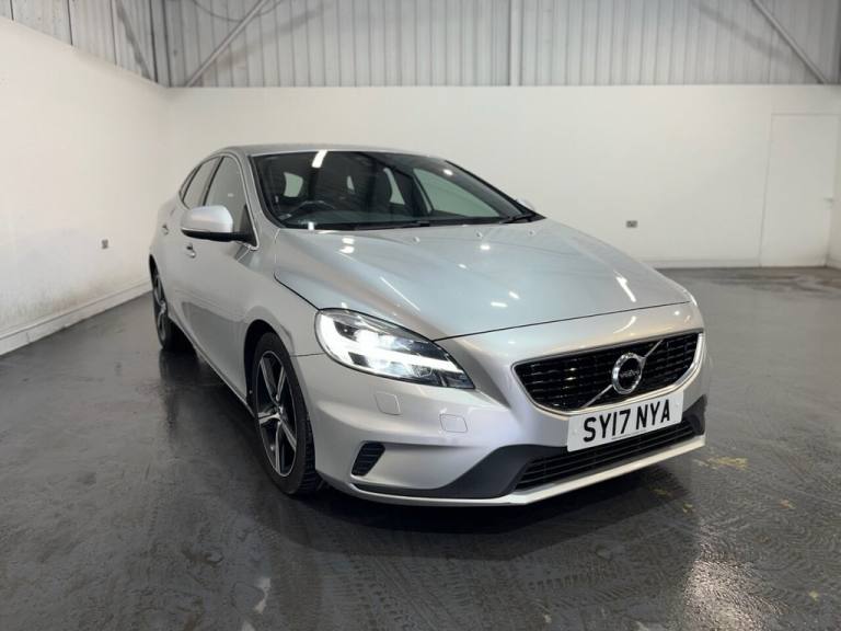 2017 Volvo V40 T2 [122] R DESIGN 5dr HATCHBACK PETROL Manual