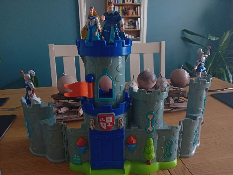 ELC happyland fairytale sherwood castle
