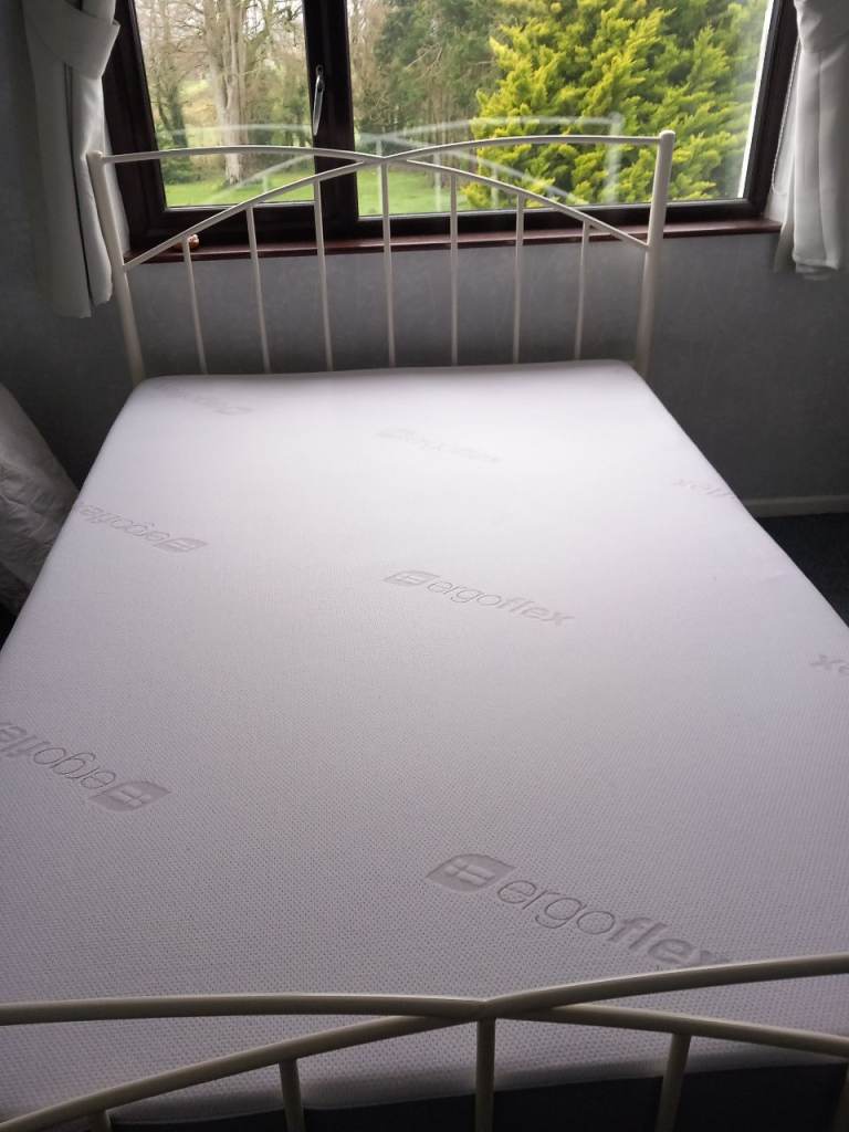 Ergo flex mattress(double)with metal bed frame