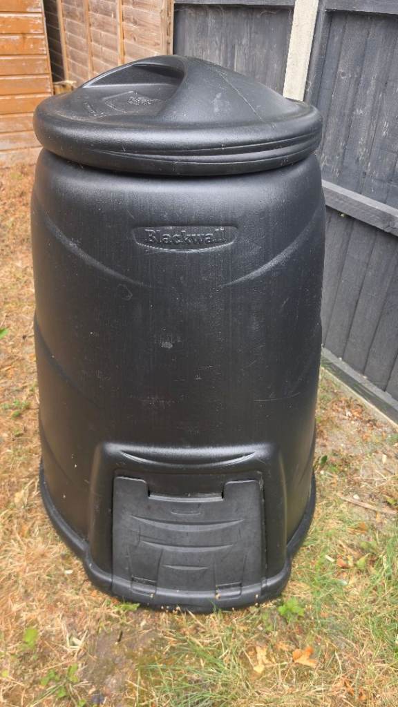 Compost bin