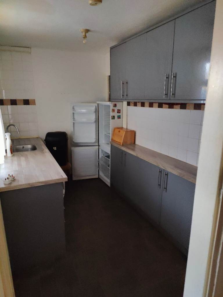 Large 2 bedroom house for rent in WF1