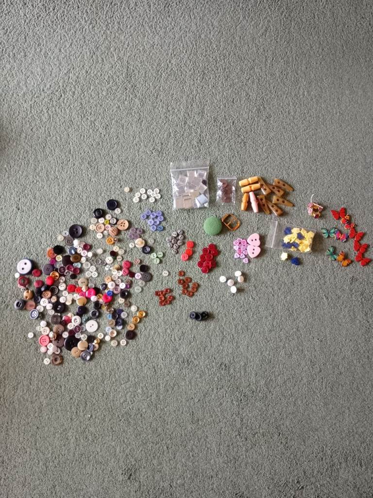Assorted Buttons 150 plus 