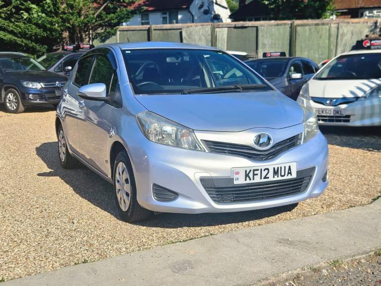 2012 Toyota yaris automatic 1.3 petrol