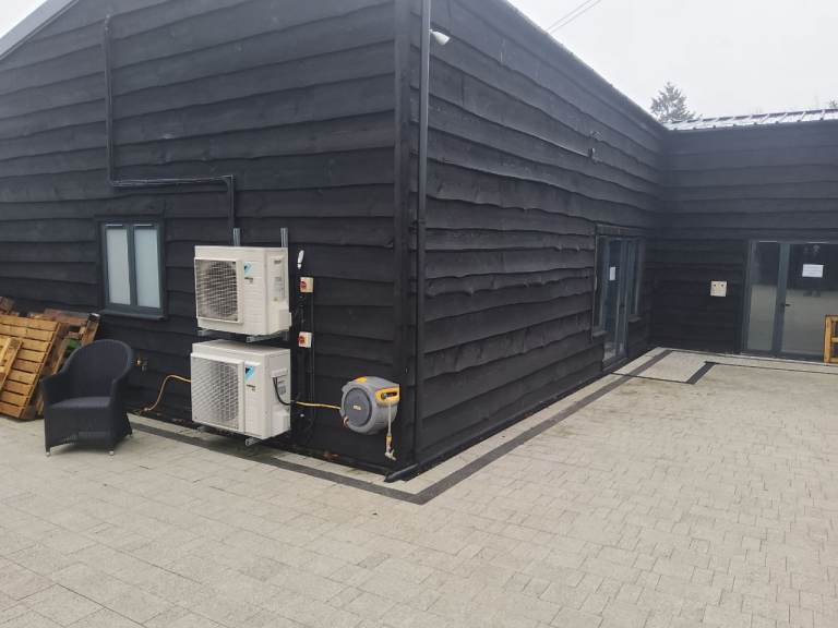 Office/ Workshop 3000 sq ft