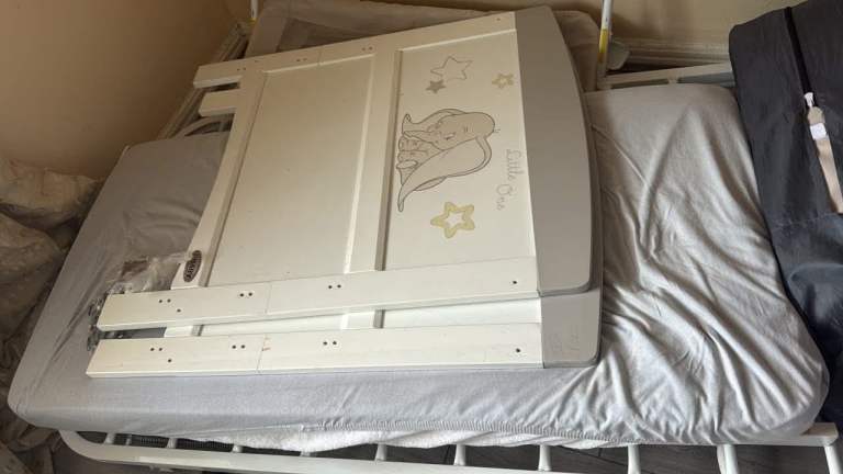 Baby Cot/Toddler Bed with Little One Design – Good Condition