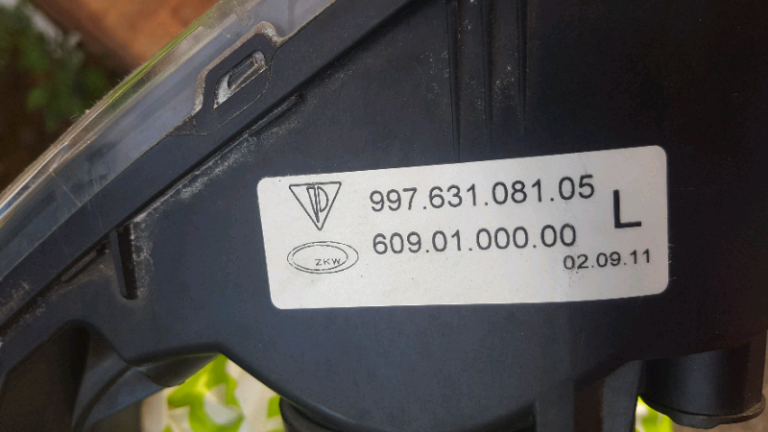 Front left Porsche 911  side light REDUCED