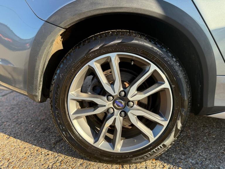 2017 Volvo V60 Cross Country 2.4 D4 Lux Nav Auto AWD Euro 6 (s/s) 5dr ESTATE Diesel Automatic