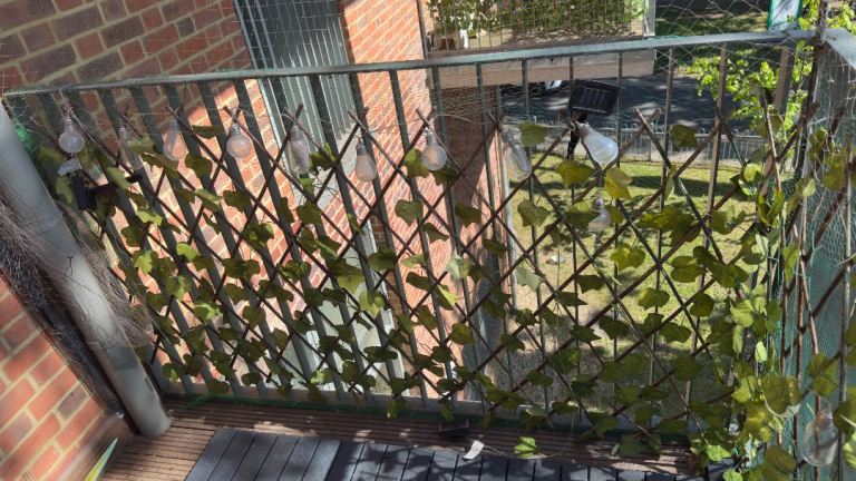 2x Garden/Balcony expanding wood/ Leaf Trellis - extending to fit 100x200cm, privacy screen 