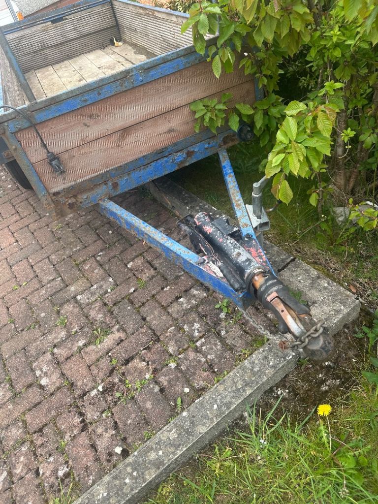 Motor bike  trailer can hold 3 bikes