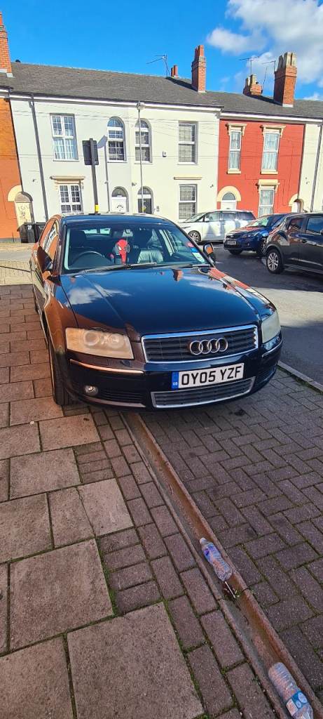 RARE AUDI A8L 3.0L PETROL LWB FSH, 2 KEYS