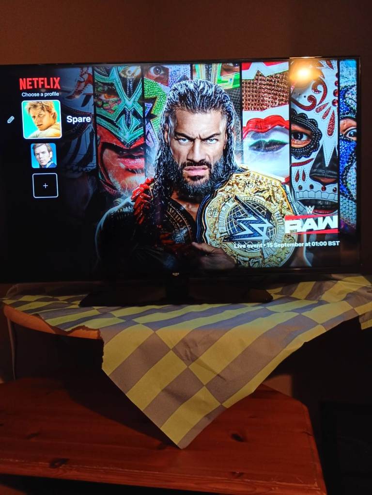 Bush 40" Full HD Smart TV - Good Condition