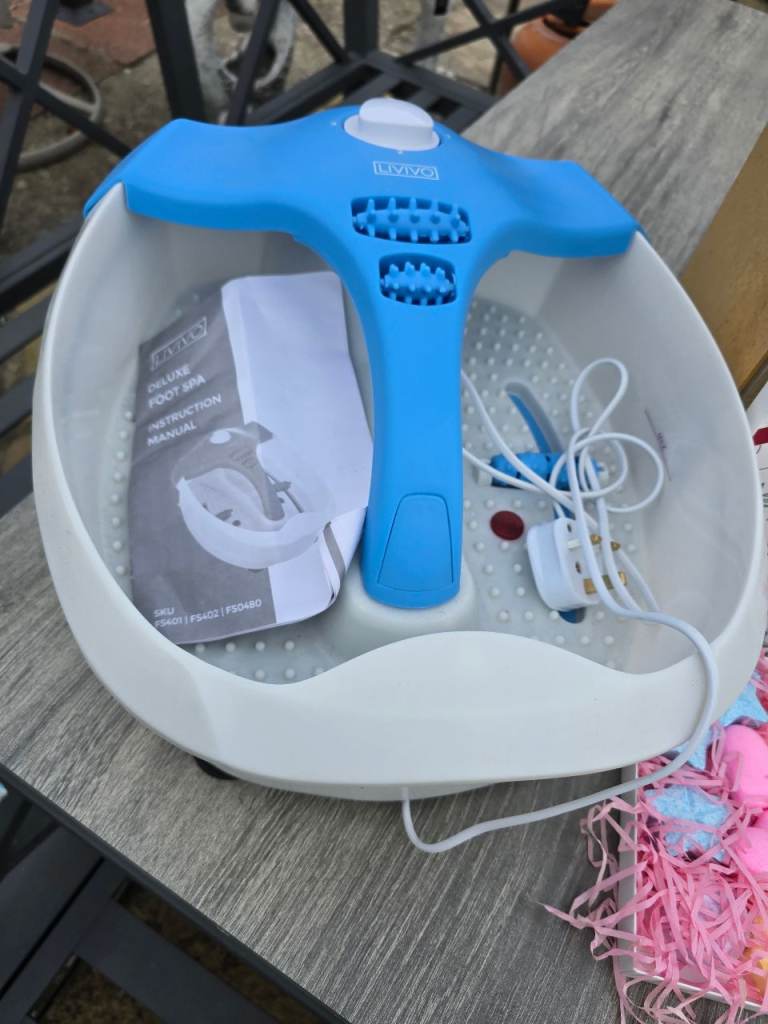Homcom Foot Spa Massager with Bath Bombs – As Good As New