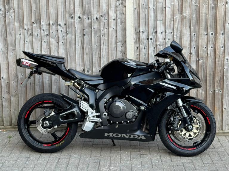 HONDA CBR 1000 RR FIREBLADE 2006 (06) SUPER SPORT + YOSHIMURA