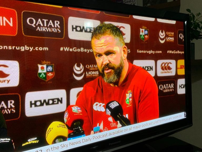 Panasonic VIERA 50 inch                 TX-P50U20B  *Hardly Used & in Very Good Condition* + Stand