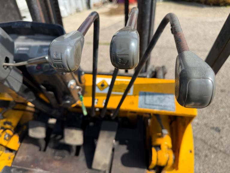 2017 REG HALLA GAS FORKLIFT TRUCK 2.5 TON