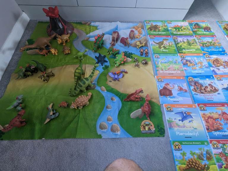image for REDUCED- DeAgostini Prehistoric Dinosaur. S1 toys and books. Bundle Joblot