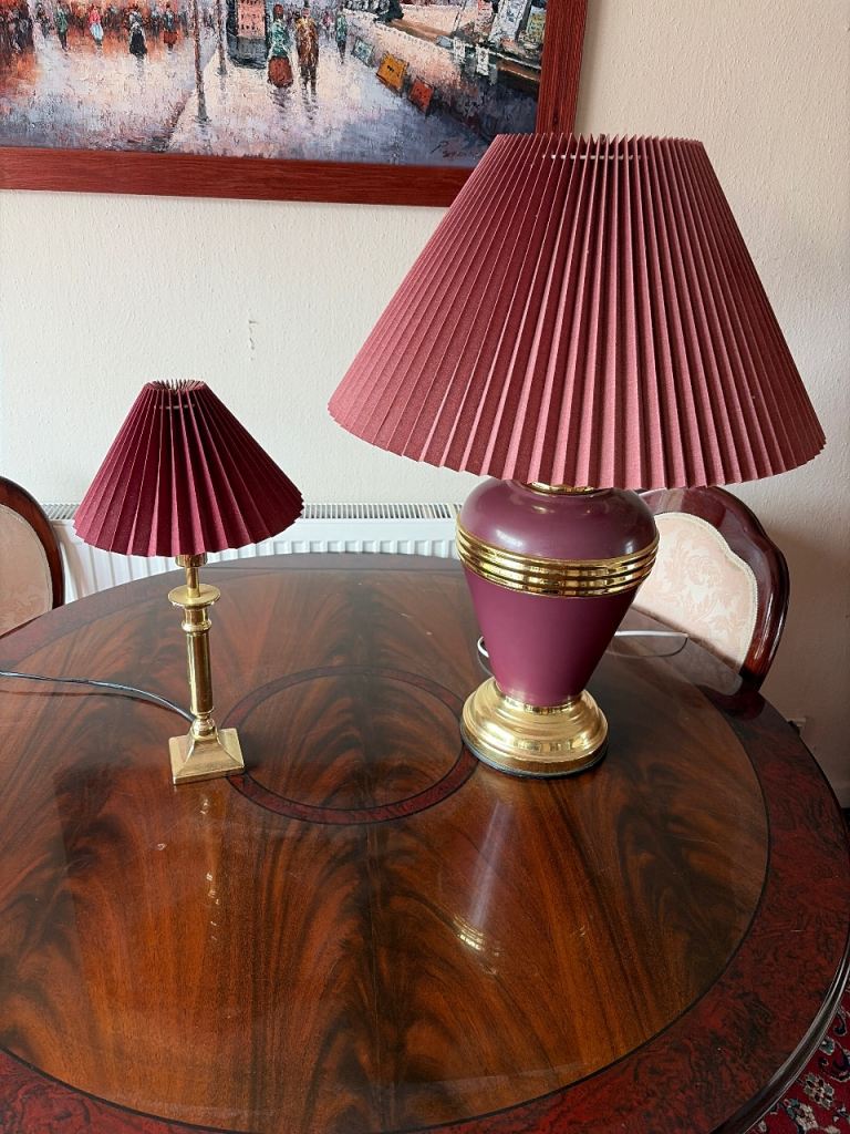Pair of Vintage Style Lamps with Pleated Red Shades – Good Condition