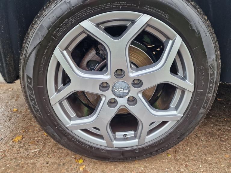 2009 VW Volkswagen Transporter Automatic Silver LWB 6 Seat Minibus  Spares