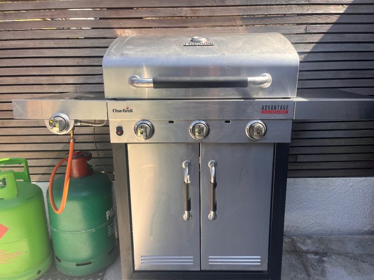 Char-Broil Advantage 3-Burner Gas BBQ with Tru-Infrared — £180 ONO