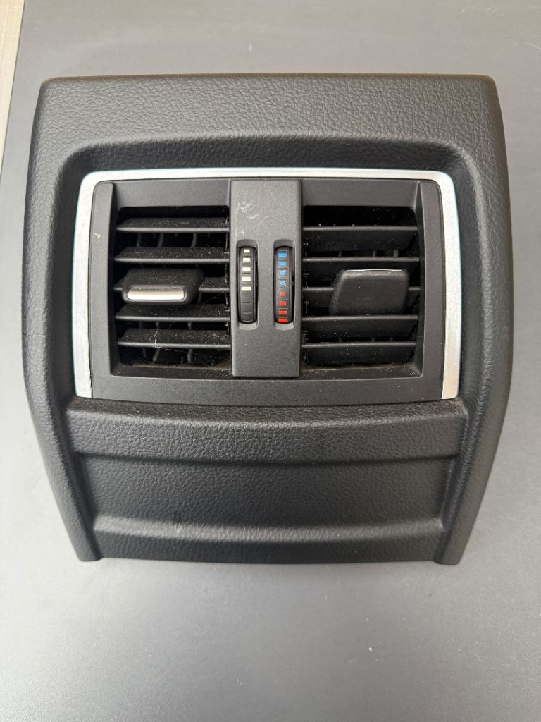BMW 4 SERIES - 435i CENTRE CONSOLE REAR AIR VENT GRILLE 2015