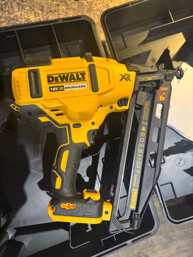 Dcn660 dewalt pin gun
