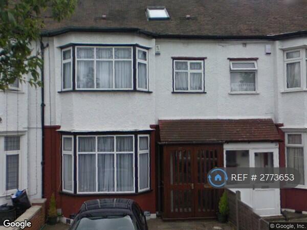 4 bedroom house in Waremead Road, Ilford, IG2 (4 bed) (#2773653)
