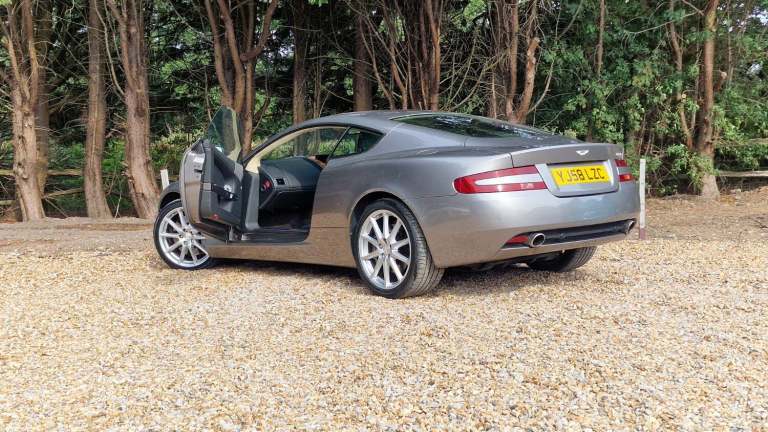 ASTON MARTIN DB9 6.0 V12 2008