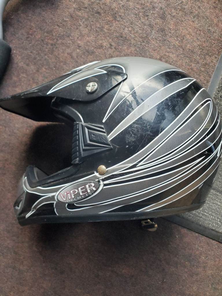 Crash helmet 