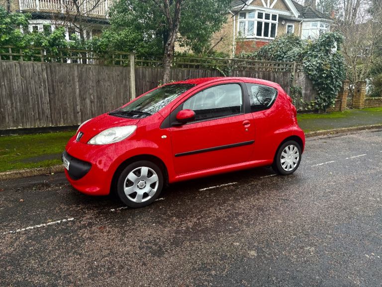 PEUGEOT 107. 1.0 LITRE HATCHBACK 