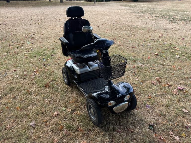 Shoprider Deluxe Mobility Scooter – Black, Good Condition