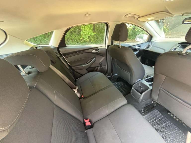 FORD FOCUS 1.0 T EcoBoost 99g Style White Manual Petrol 2016