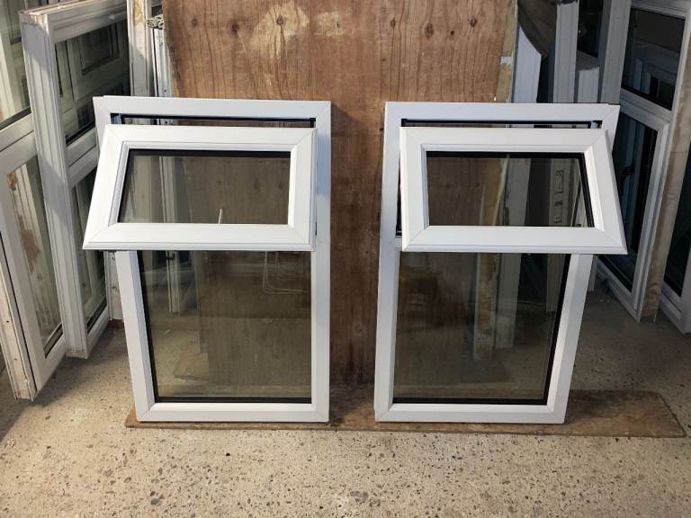 H 103.5 x W 63.5 cm - PAIR OF UPVC TRIPLE GLAZED WINDOWS - ONLY 1 YEAR OLD £150 EACH (REF: SJ112)