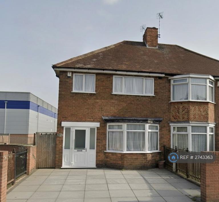 3 bedroom house in Abbey Park Road, Leicester, LE4 (3 bed) (#2743363)