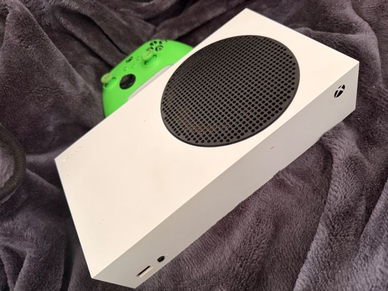 Xbox Series S Console – Good Condition, White