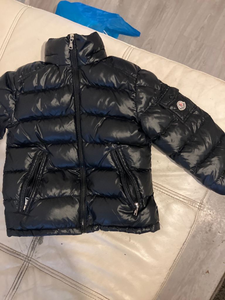 Moncler Puffer Jacket – Black, Good Condition