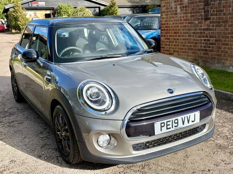 2019 MINI Hatch 1.5 5-Door Hatch Cooper Classic Hatchback Petrol Manual