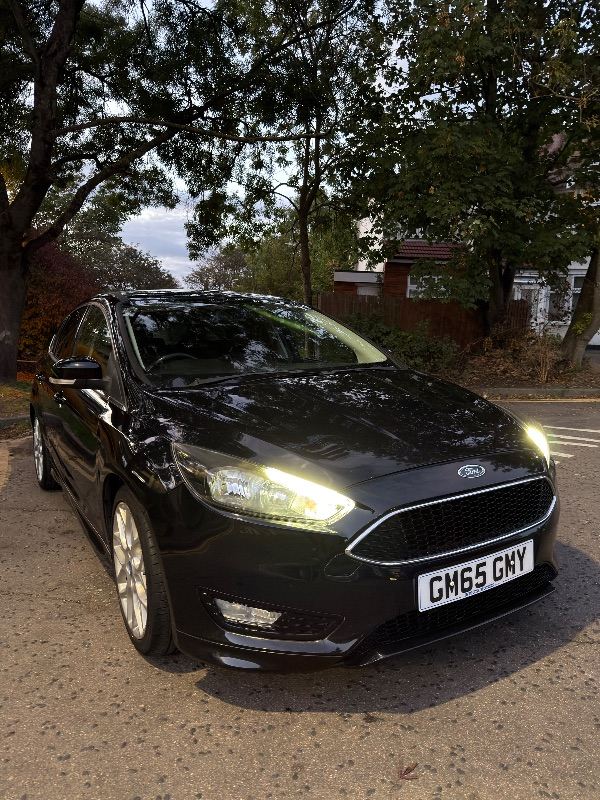 Ford Focus 1.5 EcoBoost Zetec S 150PS – 2015 – Black – Manual – Petrol