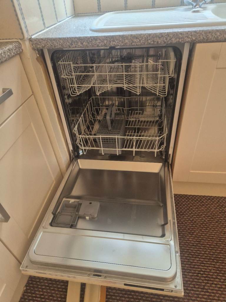 Integrated Dishwasher – Good Working Order