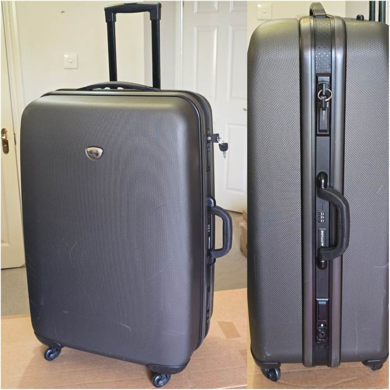 ALTITUDE 4-Wheel Large Hard Shell Suitcase, With 2-Point Lock + Key, 75x53x29 cm