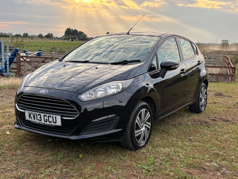 Ford, FIESTA, Hatchback, 2013, Manual, 1241 (cc), 5 doors