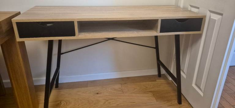 Desk/vanity unit