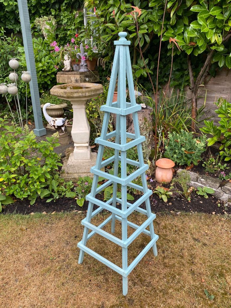 Small Garden Obelisk 