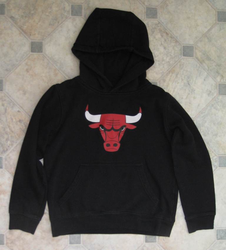 Chicago Bulls NBA Youth 10-12 Years Hoodie, Sweatshirt - Black