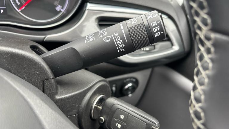 2015 Vauxhall Corsa 1.4 SE 5dr Auto Petrol Hatchback Hatchback Petrol Automatic